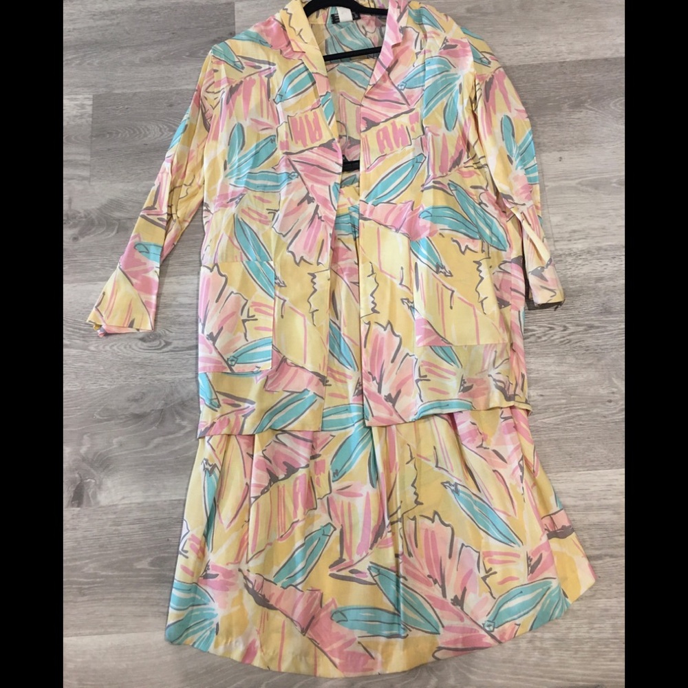 5/$25 Vintage matching jacket and pleated skirt